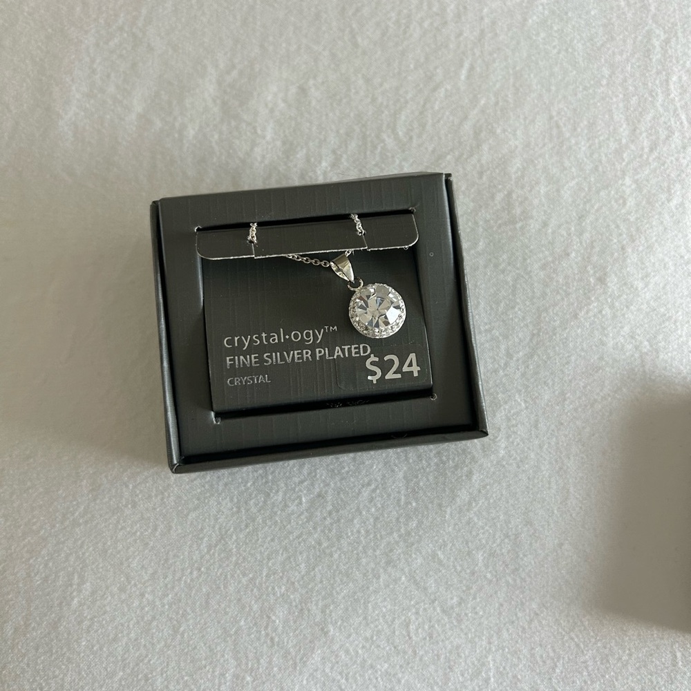 CRYSTAL-OGY • Silver Plated Diamond Chain •